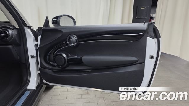 Mini Cooper 2024 — photo 15