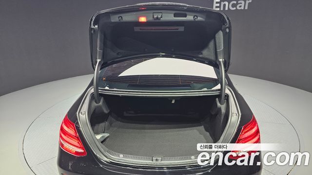 Mercedes-Benz E-Class 2017 — photo 20