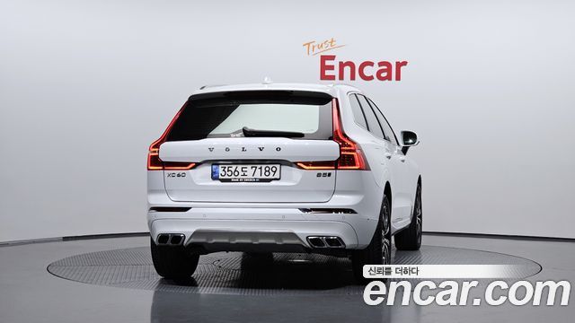 Volvo XC60 2021 — photo 4