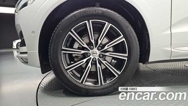 Volvo XC60 2021 — photo 5