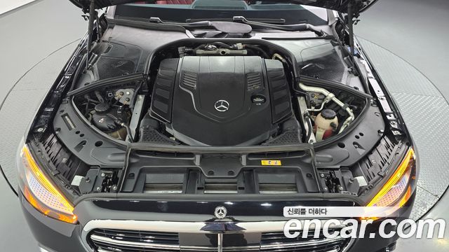Mercedes-Benz S-Class 2024 — photo 6