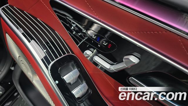 Mercedes-Benz S-Class 2024 — photo 32