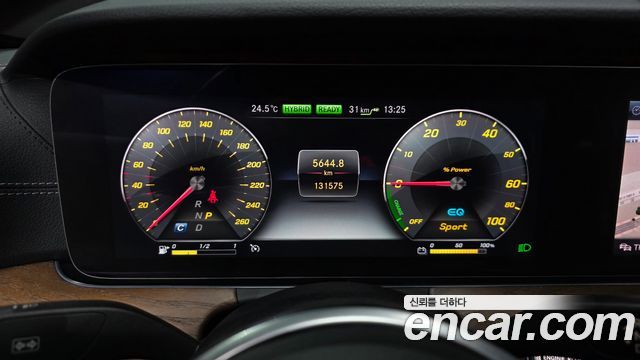Mercedes-Benz E-Class 2019 — photo 8