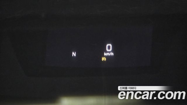 Mercedes-Benz E-Class 2019 — photo 17