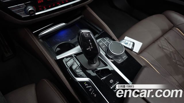 BMW Gran Turismo 2021 — photo 12