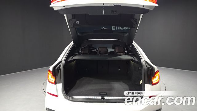 BMW Gran Turismo 2021 — photo 26