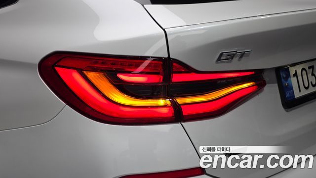 BMW Gran Turismo 2021 — photo 9