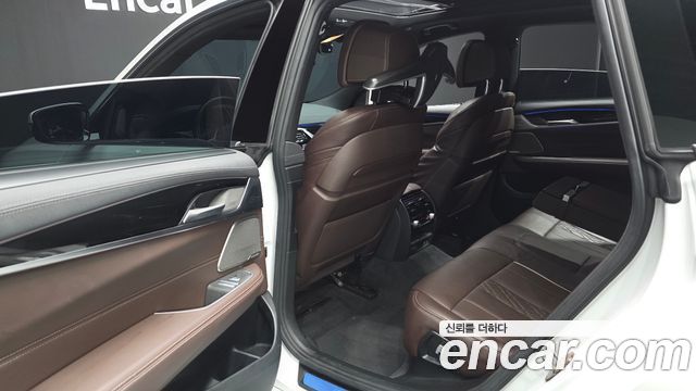 BMW Gran Turismo 2021 — photo 16