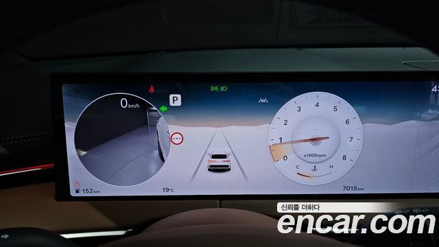 Genesis GV70 2025 — photo 8