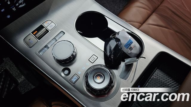Genesis GV70 2025 — photo 9