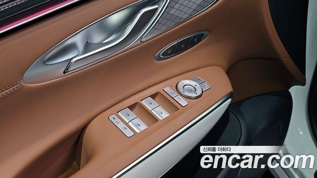 Genesis GV70 2025 — photo 15