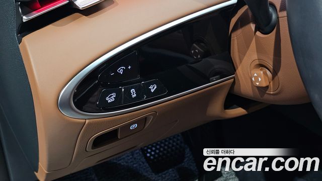Genesis GV70 2025 — photo 16