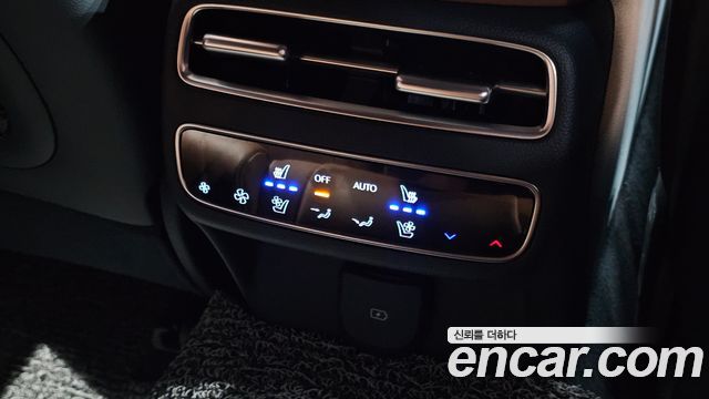 Genesis GV70 2025 — photo 18
