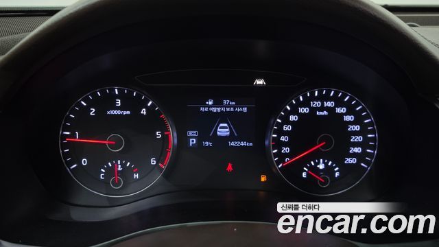 Kia K7 2019 — photo 11