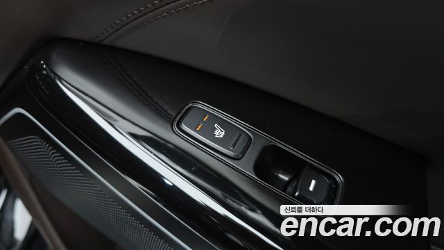 Kia K7 2019 — photo 24