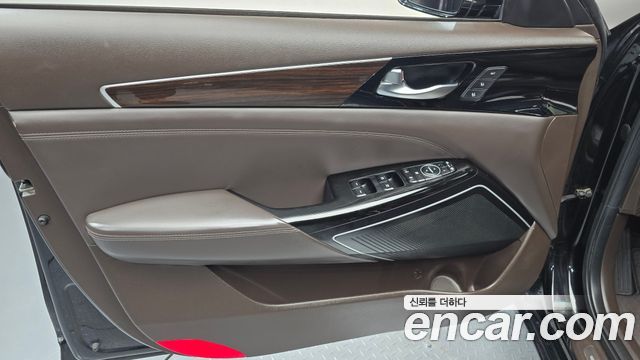 Kia K7 2019 — photo 14