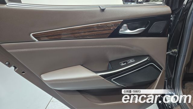 Kia K7 2019 — photo 15