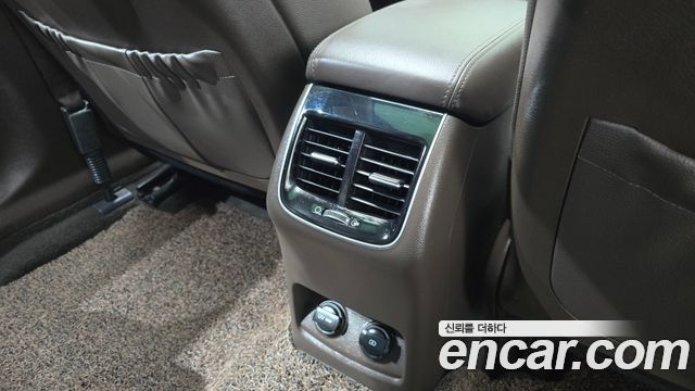 Kia K7 2019 — photo 31