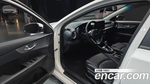 Kia K3 2022 — photo 13