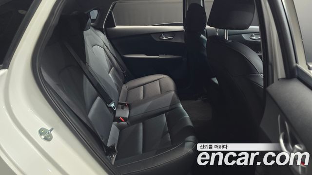 Kia K3 2022 — photo 18