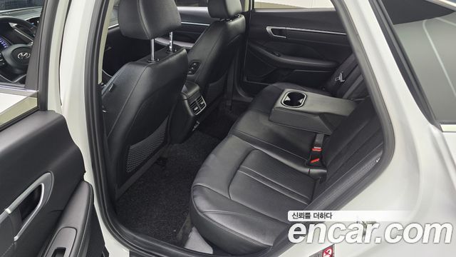 Hyundai Sonata 2022 — photo 18