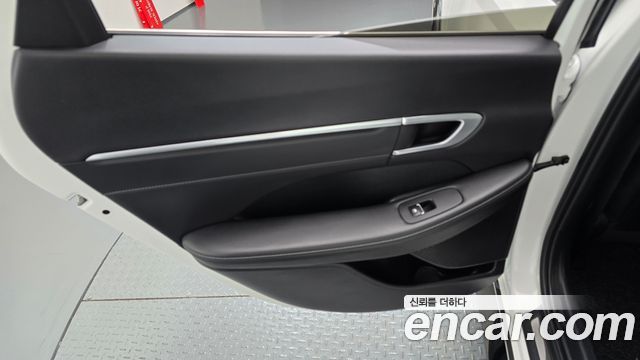 Hyundai Sonata 2022 — photo 15