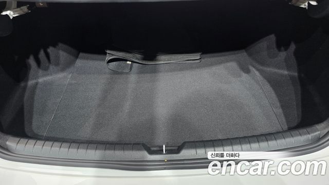 Hyundai Sonata 2022 — photo 32