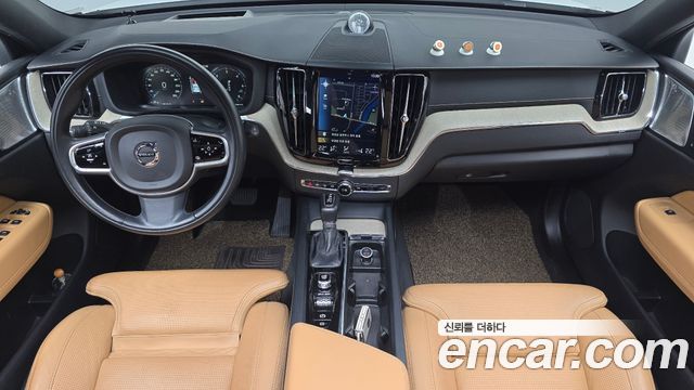 Volvo XC60 2018 — photo 7