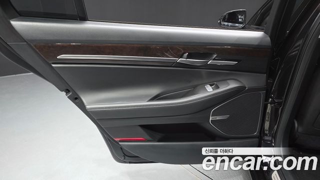 Genesis EQ900 2018 — photo 15