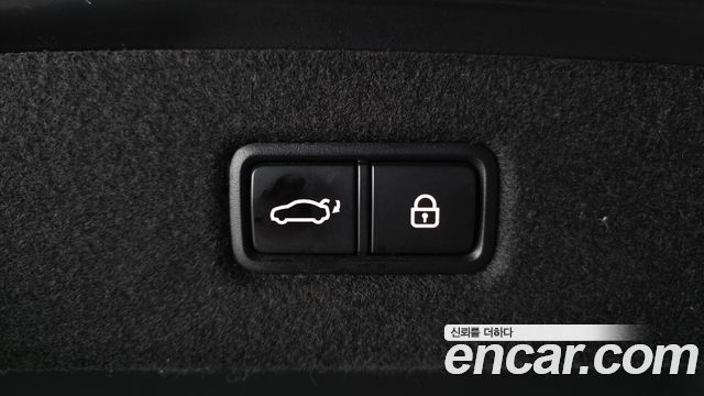 Genesis EQ900 2018 — photo 27