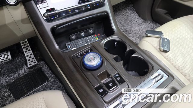 Kia Canival 2021 — photo 12