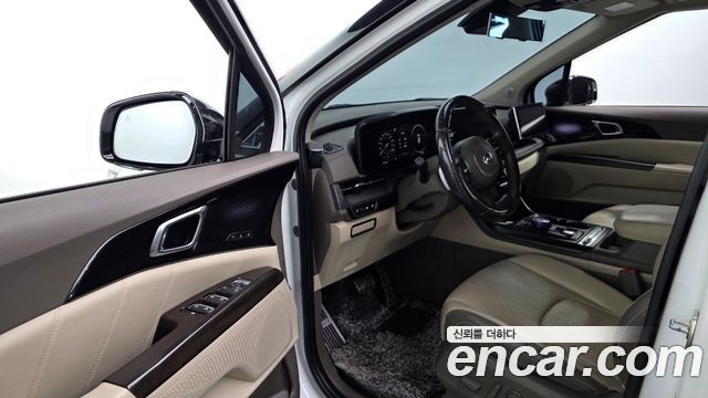 Kia Canival 2021 — photo 13
