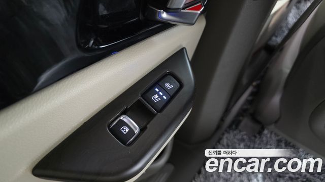Kia Canival 2021 — photo 28