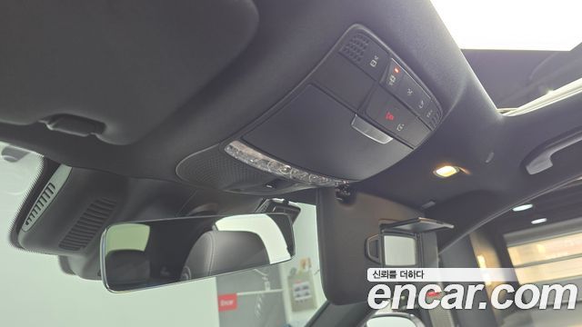 Mercedes-Benz E-Class 2023 — photo 24