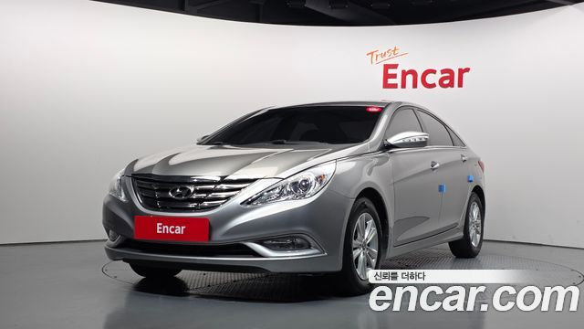 Hyundai Sonata 2010 — photo 1