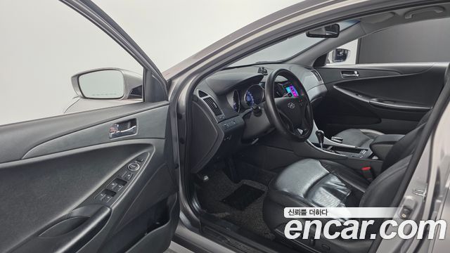 Hyundai Sonata 2010 — photo 10