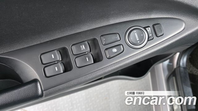 Hyundai Sonata 2010 — photo 11