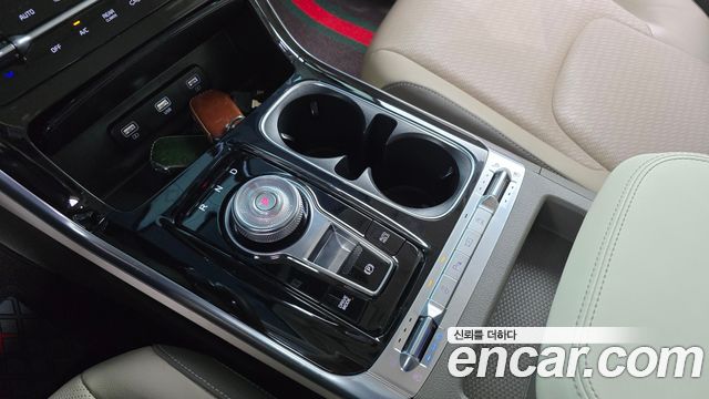 Kia Canival 2021 — photo 9