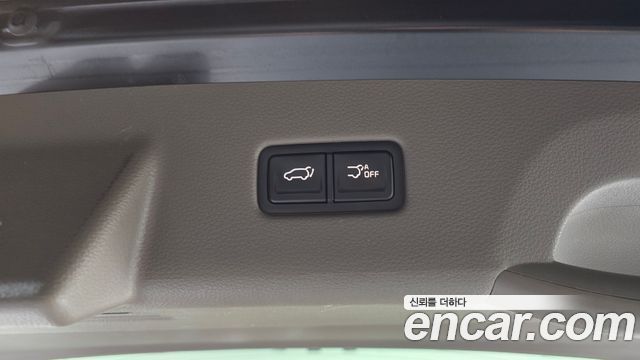 Kia Canival 2021 — photo 18