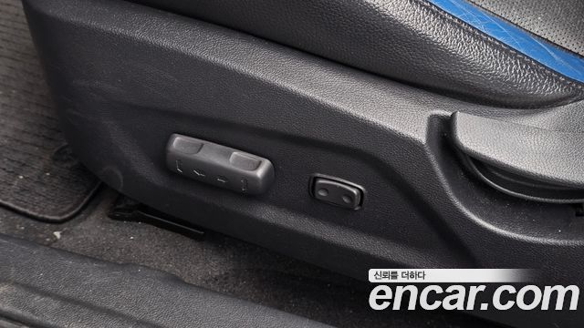 Hyundai Veloster 2013 — photo 24