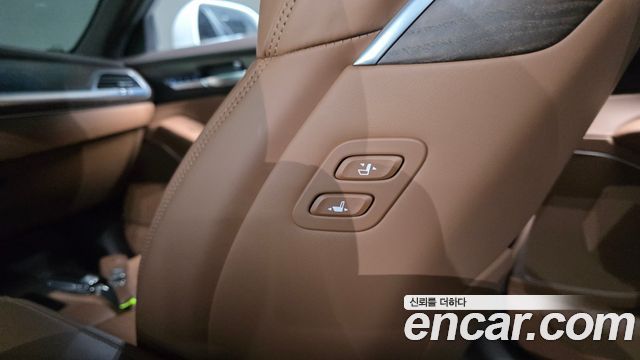 Genesis G90 2021 — photo 33
