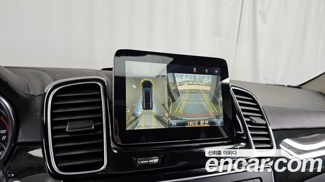 Mercedes-Benz GLS-Class 2017 — photo 15