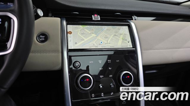 Land Rover Discovery Sport 2023 — photo 12