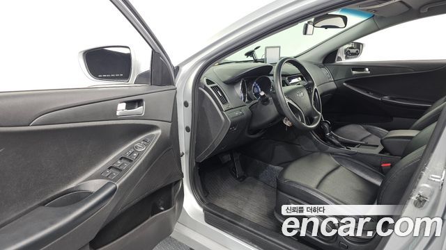 Hyundai Sonata 2012 — photo 10