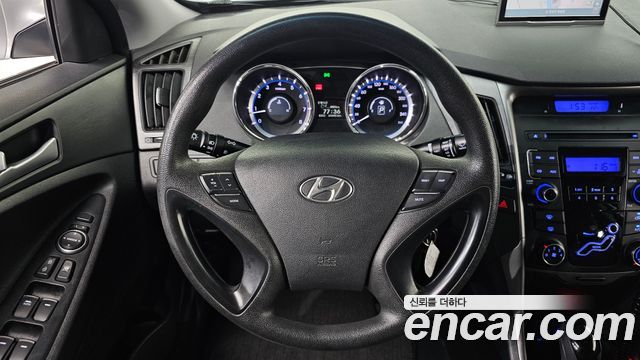 Hyundai Sonata 2012 — photo 15