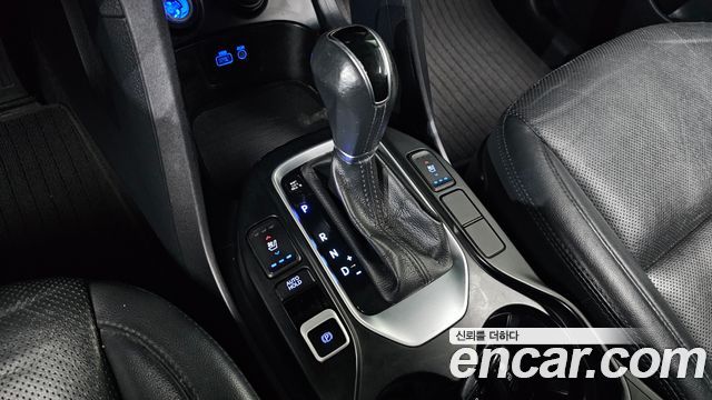 Hyundai Santafe 2017 — photo 12