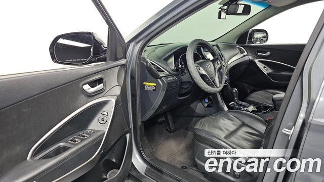 Hyundai Santafe 2017 — photo 13