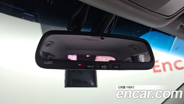 Hyundai Santafe 2017 — photo 25