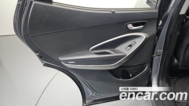 Hyundai Santafe 2017 — photo 15