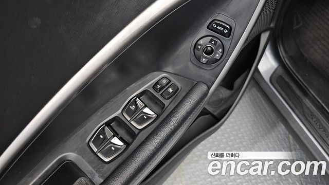 Hyundai Santafe 2017 — photo 28